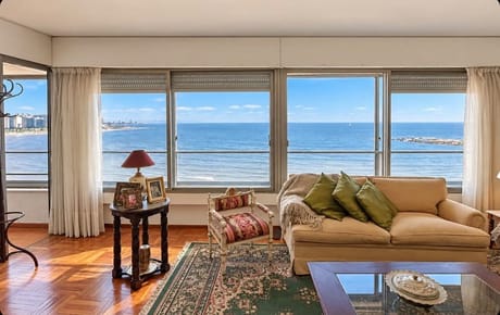 Apartamento en venta c/ cochera en Pocitos