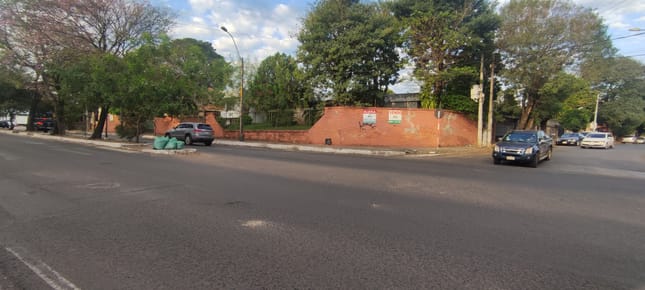 AMPLIA PROPIEDAD PARA VENTA, ESPECIAL PARA GRANDES EMPRESAS, ZONA GRAL SANTOS Y AV. FERNANDO