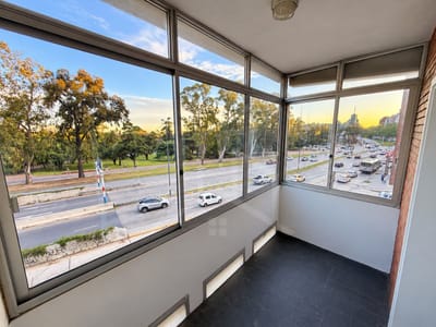 Venta Apartamento 2 Dormitorios en Av. Italia La Blanqueada con Balcón y Cochera