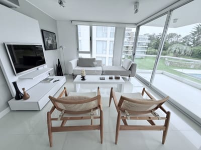 TERRAZA DE VILLA BRAVA