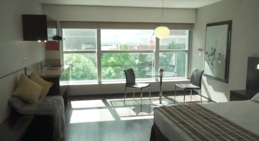 MODERNO MONOAMBIENTE EN VILLA BIARRITZ A PASOS DE RAMBLA Y PARQUE