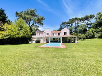Excelente Casa de 4 Dormitorios en Playa Brava, Punta del Este