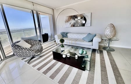 Apartamento de 3 Dormitorios en Venta, Ocean Drive Punta del Este