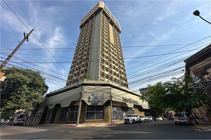 Oficina con vista en Edificio Corporativo - Centro