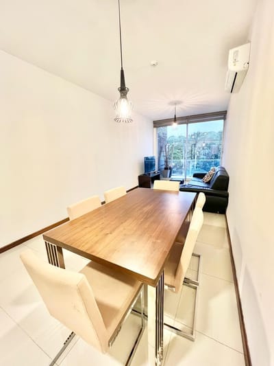 En Venta Departamento Amoblado de 2 Habitaciones - Zona Paseo La Galería V180