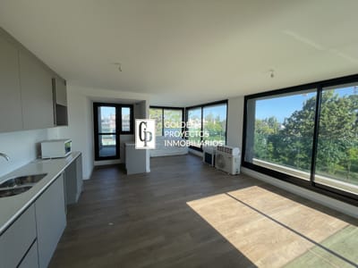 Apartamento en venta tres dormitorios y balcon en avenida de las americas
