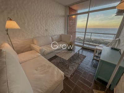Apartamento en Alquiler con vistas al mar.