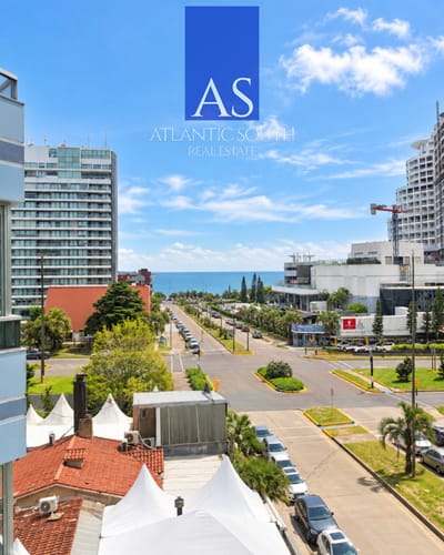 Apartamento de 2 dormitorios con garage en zona Conrad Punta del Este