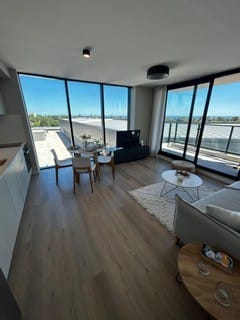 Apartamento en venta de 2 dormitorios c/ cochera en Playa Mansa