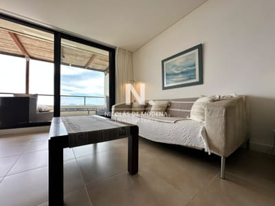Apartamento en venta de dos dormitorios en Punta del Este