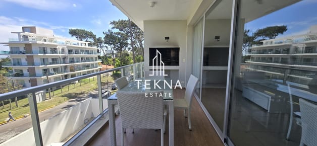 Apartamento de dos dormitorios en venta en Punta del Este