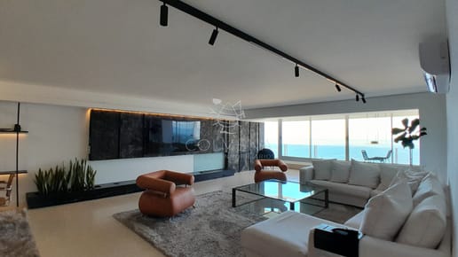 Amplio apartamento en Primera línea de playa brava. PUNTA del Este. Alquiler de verano