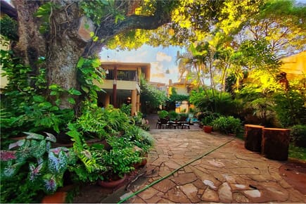 EN VENTA EXCLUSIVA RESIDENCIA EN ASUNCIÓN
