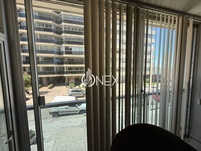 Se vende monoambiente en Pocitos, Montevideo.