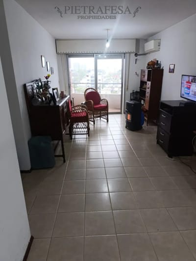 Apartamento en alquiler, 1 dormitorio, 1 baño, balcón. Buceo.