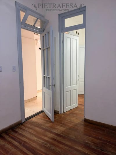 Apartamento en alquiler, 2 dormitorios, 1 baño. Aguada.