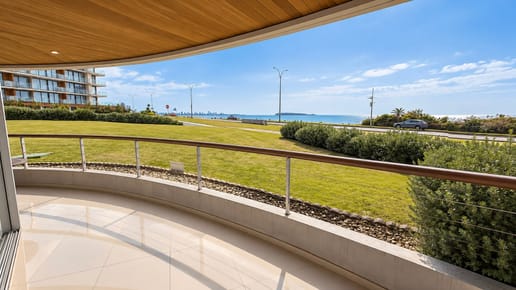 Apartamento en alquiler anual primera linea mansa