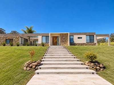 Espectacular casa en Venta y Alquiler temporal en Barrio Privado