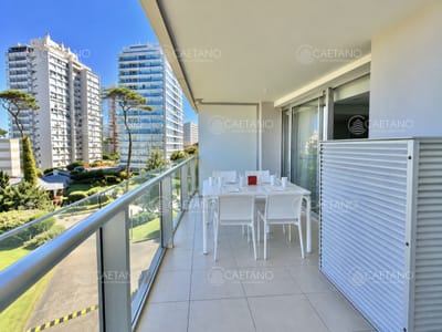 Apartamento en venta de 2 dormitorios en Playa Mansa