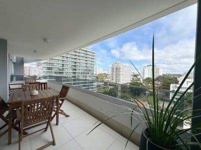 Departamento en Venta en Torre Esmeralda de 3 Dormitorios, Punta del Este