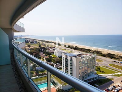 Playa Brava , edificio con muy buenos amenities