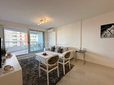 Departamento en venta en Forest Tower, Oportunidad en Punta del Este