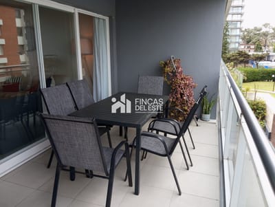 Apartamento de 3 dormitorios a 2 cuadras del mar en Punta!