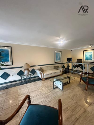 Apartamento en venta c/ cochera en Barrio Golf