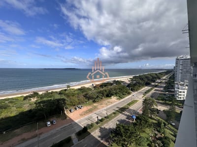 Vende Tamanaco de 2 dormitorios RECICLADO, Punta del Este