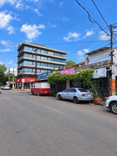 Propiedad Comercial + Vivienda en el Centro de San Lorenzo