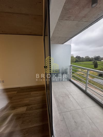 Venta apartamento 2 dormitorios a metros  Atlantico Shopping Maldonado