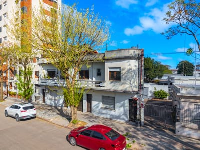 Venta de Casa de Altos de 3 dorm en Reducto, con patio y terraza exclusiva.