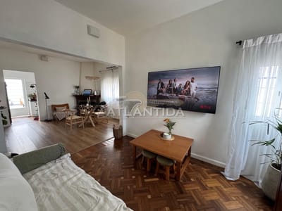 Casa En Venta En Brazo Oriental, Reciclada 2 Dormitorios, Con Espacio Para 2 Autos Y Parrillero, Inm Atlántida