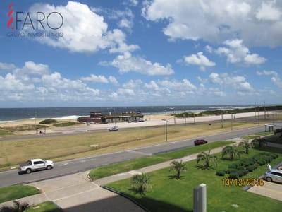 Apartamento en Roosevelt 2 dormitorios y servicio