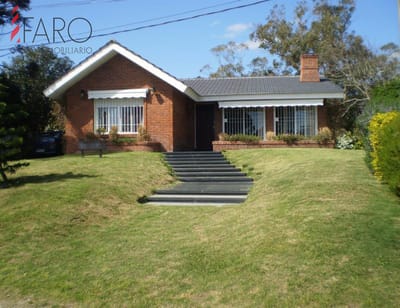 Casa en Mansa 4 dormitorios 3 baños parrillero