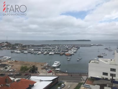 Apartamento en el Puerto 3 y 1/2 dormitorios con dependencia
