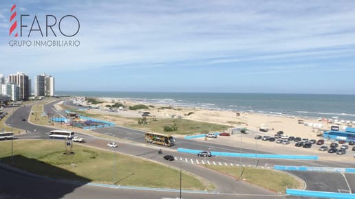 Apartamento en Brava 3 dormitorios en suite con todos los servicios