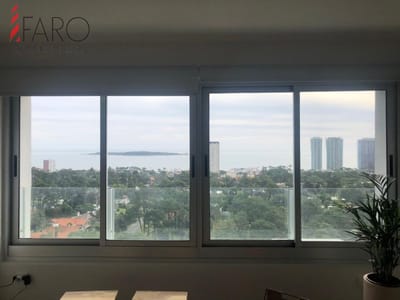 Apartamento en piso alto con hermosa vista a la mansa