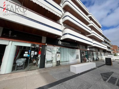 Local en venta en Peninsula con Renta.