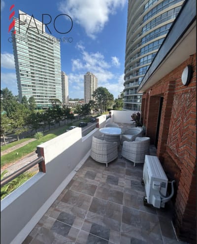 Vende apartamento de 3 dormitorios en Roosevelt, Punta del Este