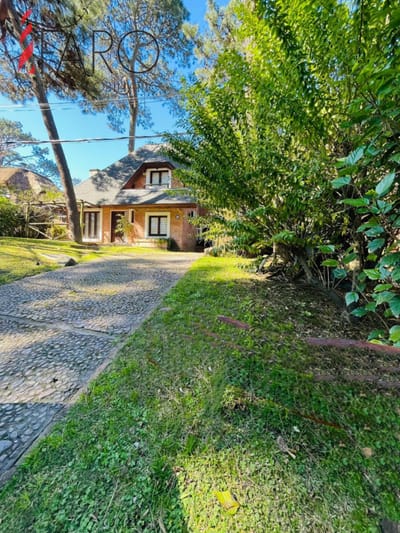 Alquiler de casa con piscina en Pinares