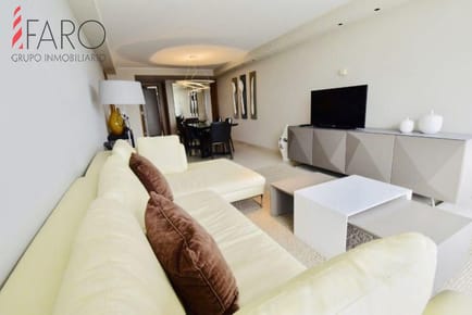 Apartamento en alquiler temporario Playa Mansa 2 dormitorios SUNRISE TOWER