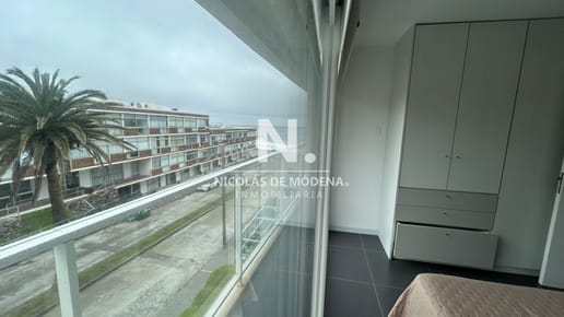 Apartamento de 1 dormitorio en venta - Edificio Bonaire III, Península, Punta del Este
