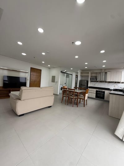 Exclusivo departamento amoblado en alquiler en Barrio Herrera