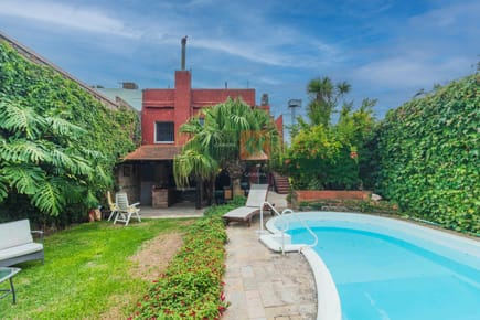 Venta casa de 3 dormitorios + jardín con barbacoa y piscina en Punta Gorda