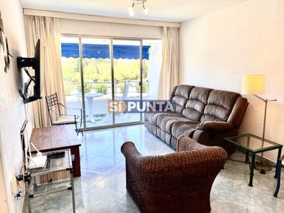 Alquiler apartamento 2 dormitorios mas dependencia de servicio en Playa Mansa, Punta del Este