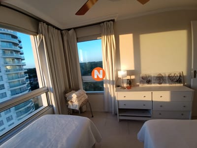 Venta apartamento en Punta del Este 2 dormitorios 2 baños Ocean Drive