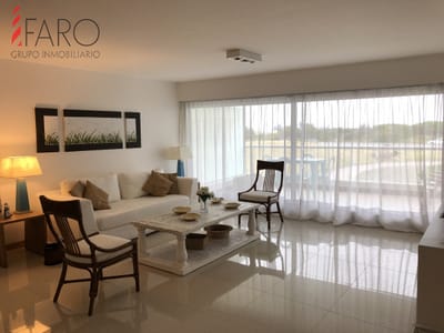Apartamento en Brava 2 dormitorios y dependencia