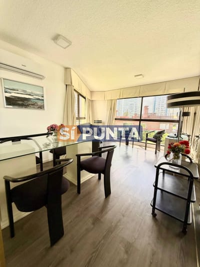 Venta apartamento de 1 dormitorio con garage y baulera en Punta del Este