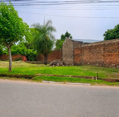 Terreno sobre asfalto en Loma Merlo Luque